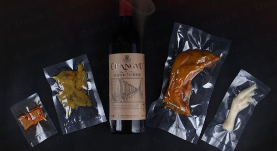 Carne procesada Salchichas Bolsas de plástico con vacío para comprimir bolsas de embalaje PVDC de alta barrera transparente