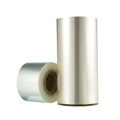 Rollo de película BOPP PVC transparente sellable térmicamente en 30um - 35um Película de embalaje